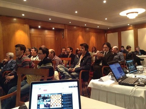sala de prensa zurich chess challenge abarrotada