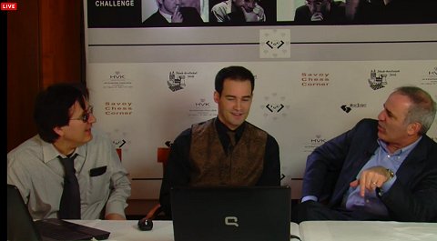 Werner Hug, Yannick Pelletier, Garry Kasparov comentando las partidas
