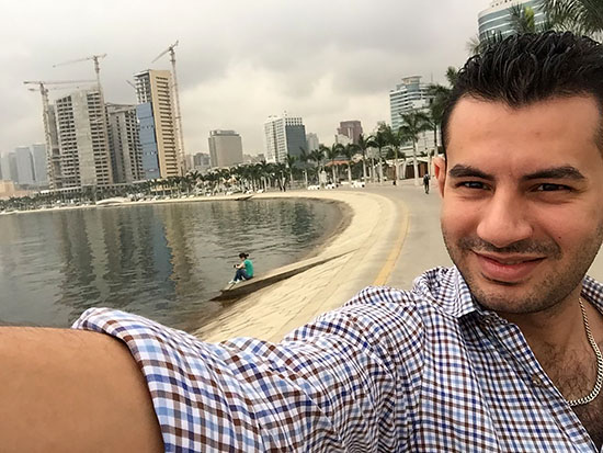 Diesen Selfie hat Ahmed Adly gemacht. Im Hintergrund sieht man,