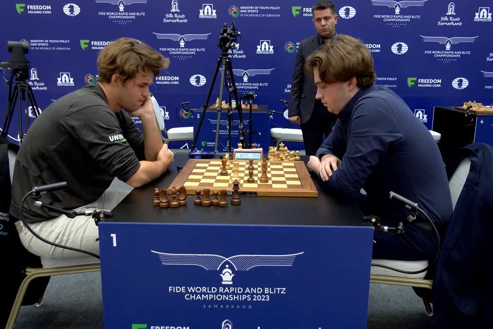 Rapid Und Blitz Wm Carlsen Verteidigt F Hrung Keymer Holt Auf