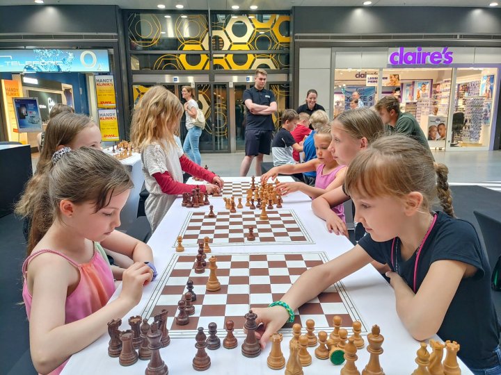 FASZINATION SCHACH MIT GM SEBASTIAN SIEBRECHT – Uedemer Schachklub 1948 e.V.