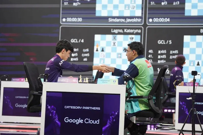 Javokhir Sindarov, Viswanathan Anand