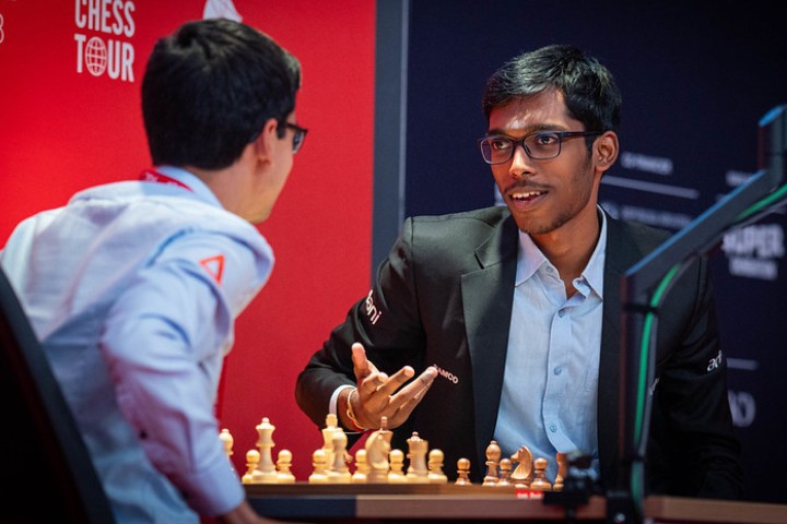 Chess news — Super Rapid & Blitz, Tag 3: Praggnanandhaa zieht mit Firouzja gleich