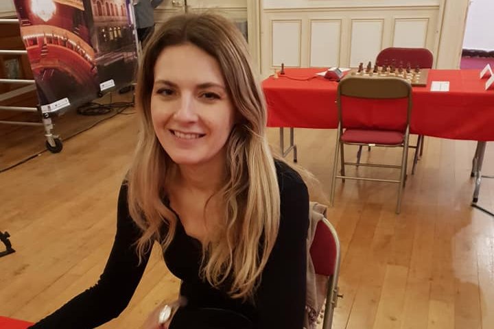 Chartres Sophie Milliet bleibt in Führung ChessBase