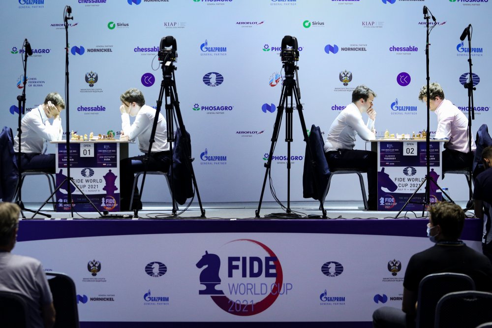 FIDE World Cup Remis im Finale, Carlsen gewinnt 1. Partie ChessBase