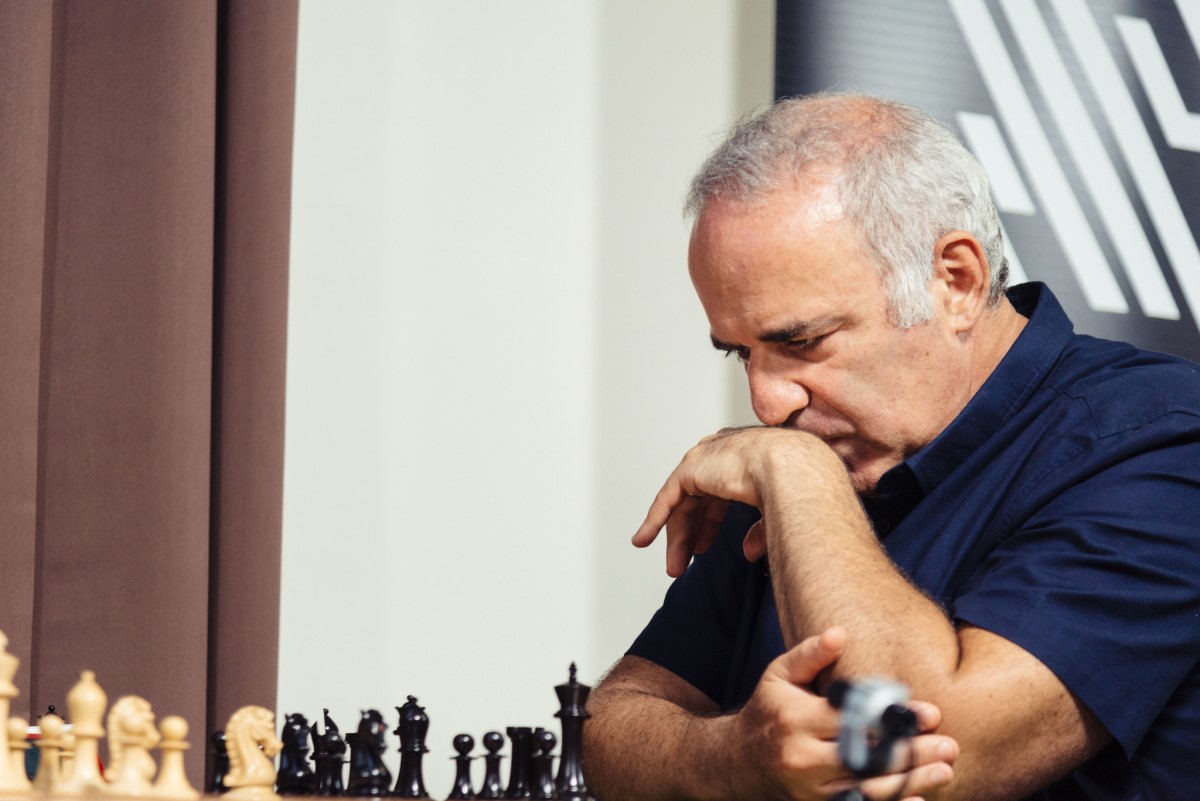 Chess 9LX Kasparov zurück in Saint Louis (live) ChessBase